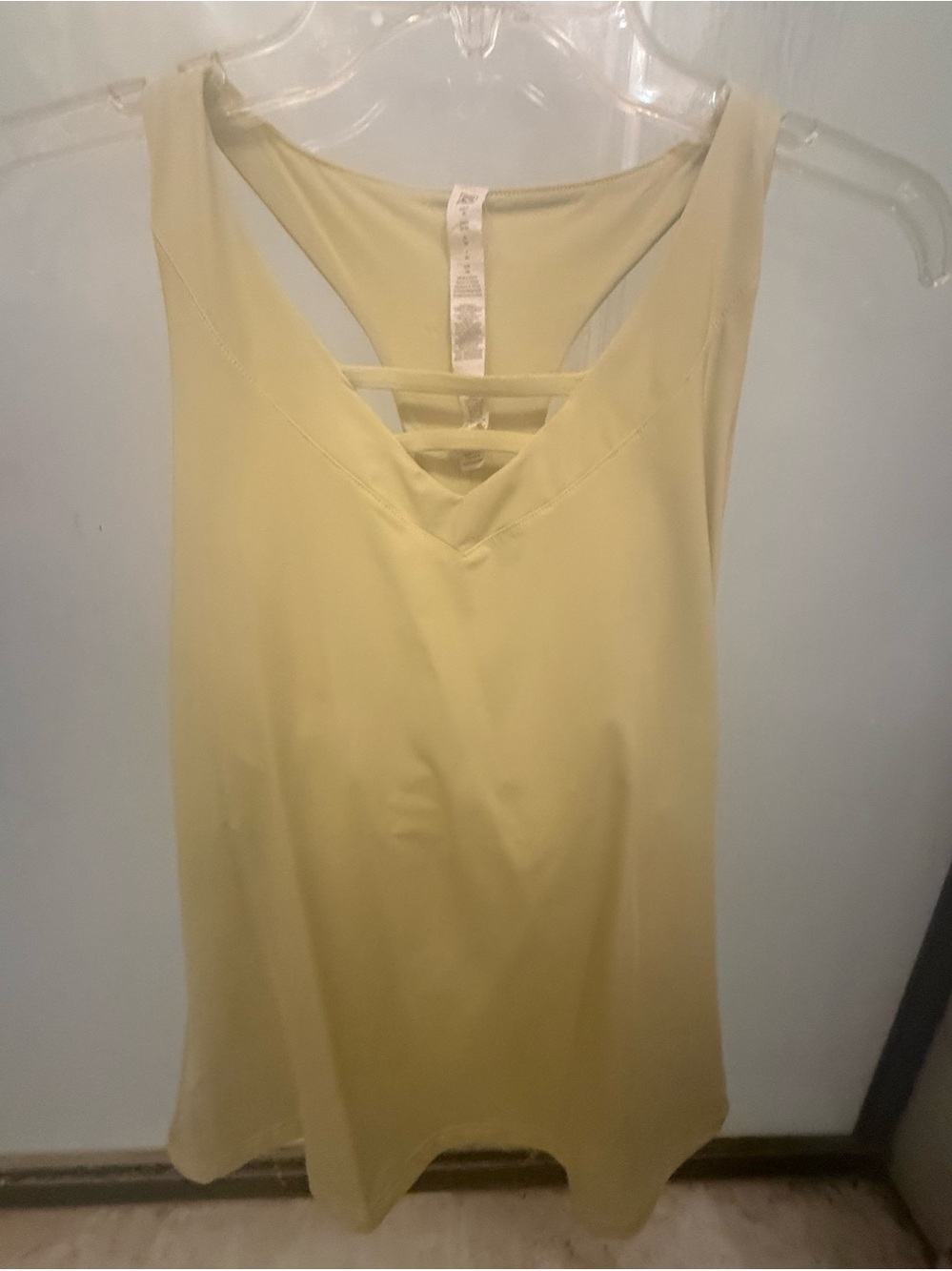 FILA Women’s Medium Yellow Strappy V-Neck Athletic Tank Top